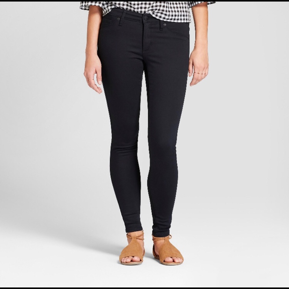 Universal Thread Black Mid Rise Jeans Size 10